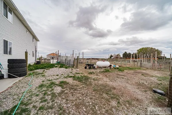 $620,000 | 2492 East 2100 North, Hamer, ID 83425