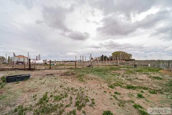 $620,000 | 2492 East 2100 North, Hamer, ID 83425