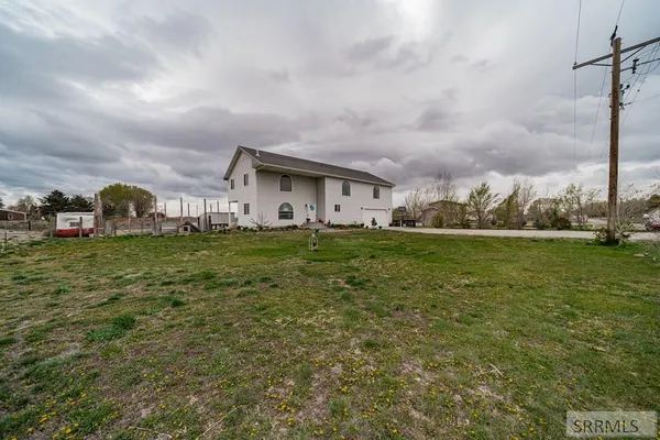$620,000 | 2492 East 2100 North, Hamer, ID 83425