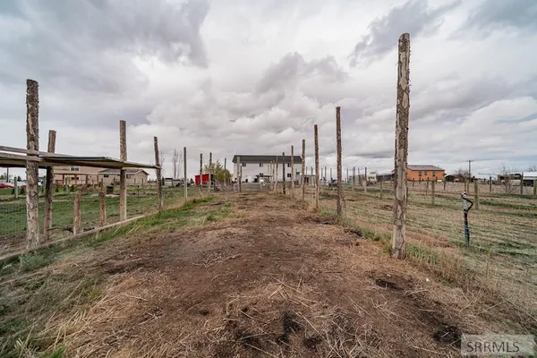 $620,000 | 2492 East 2100 North, Hamer, ID 83425