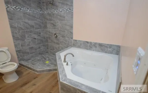 $620,000 | 2492 East 2100 North, Hamer, ID 83425