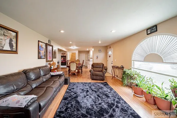$620,000 | 2492 East 2100 North, Hamer, ID 83425