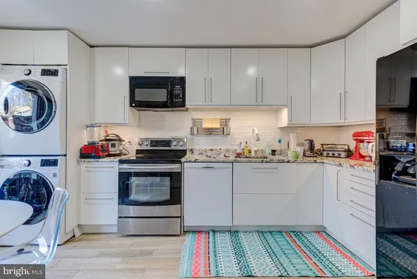 $3,100 | 11621 Newbridge Court, Reston, VA 20191