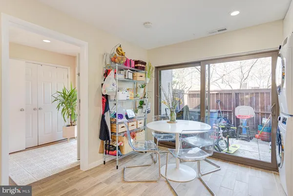 $3,100 | 11621 Newbridge Court, Reston, VA 20191