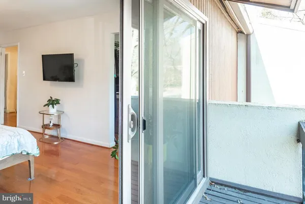 $3,100 | 11621 Newbridge Court, Reston, VA 20191