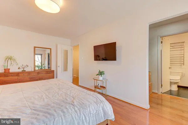 $3,100 | 11621 Newbridge Court, Reston, VA 20191