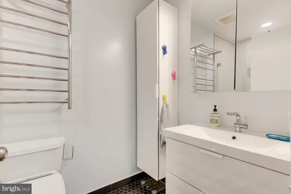 $3,100 | 11621 Newbridge Court, Reston, VA 20191