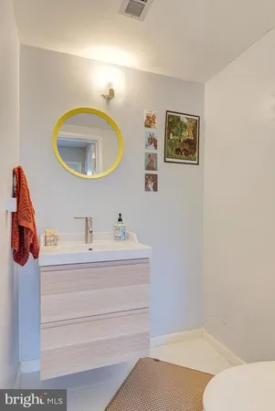 $3,100 | 11621 Newbridge Court, Reston, VA 20191