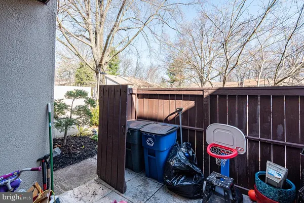 $3,100 | 11621 Newbridge Court, Reston, VA 20191