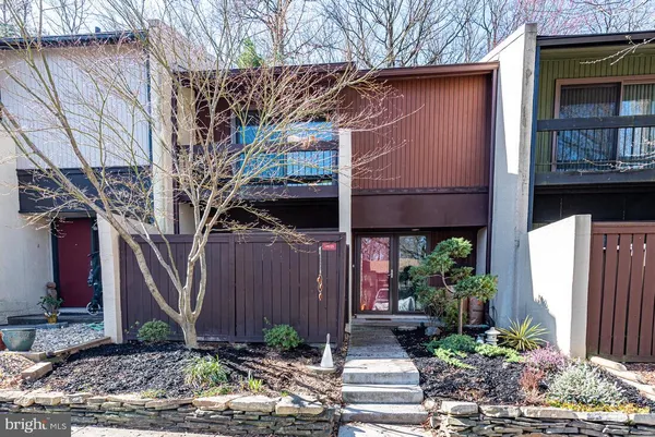 $3,100 | 11621 Newbridge Court, Reston, VA 20191