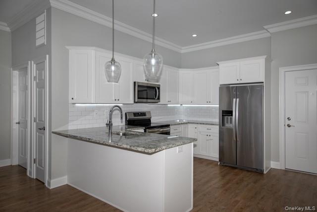 2 Union Place, Unit 3I Huntington, NY 11743 - Photo 2 of 9