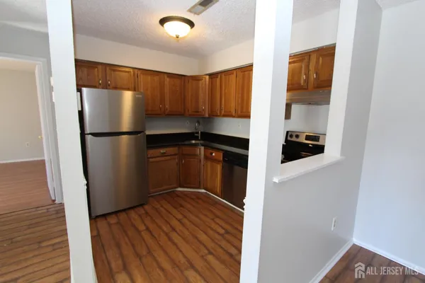$1,750 | 2315 Aspen Drive, Plainsboro, NJ 08536