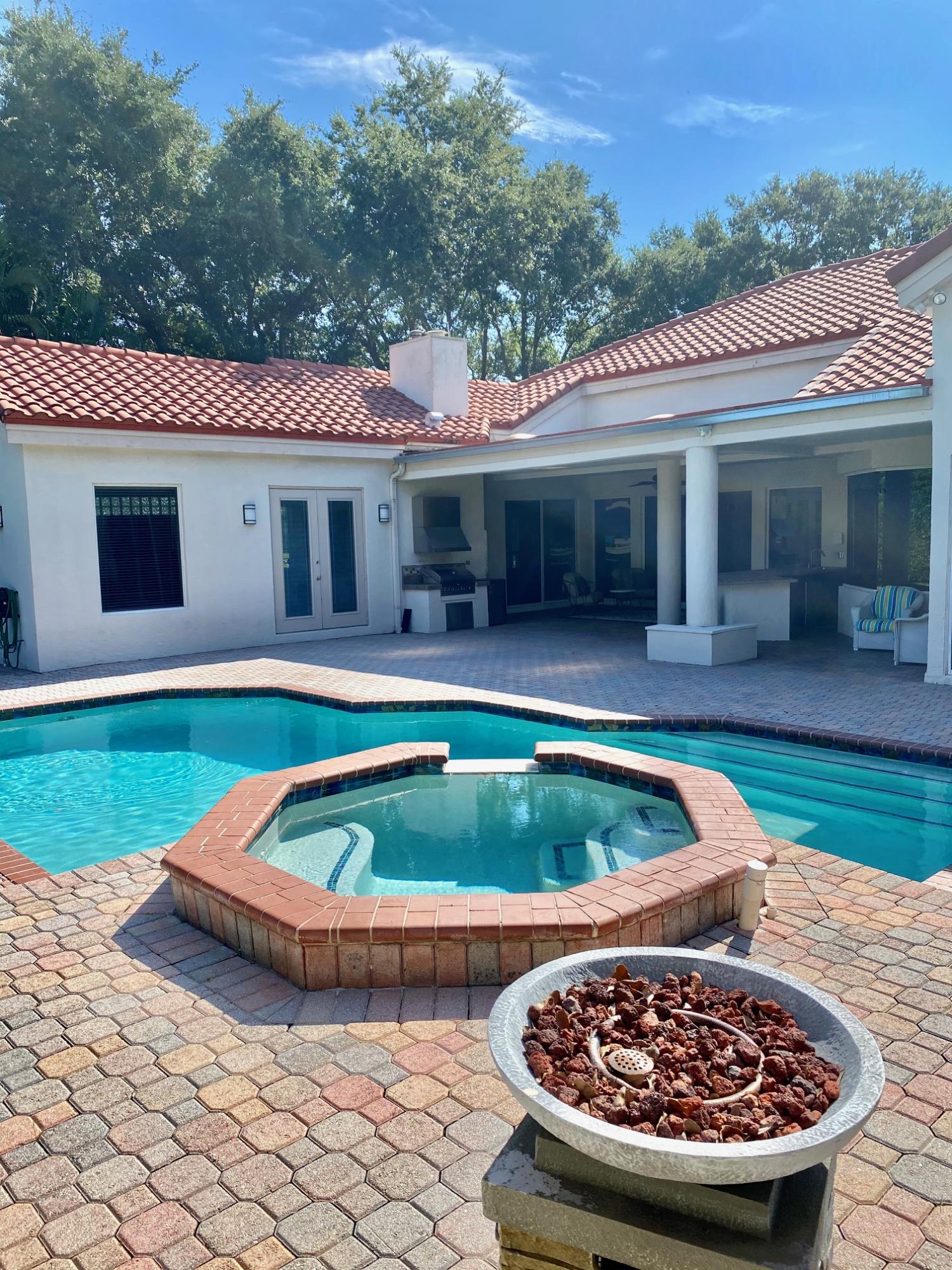 1605 Southwest 20th Avenue Boca Raton, FL 33486 - Photo 65 of 70 hot tub