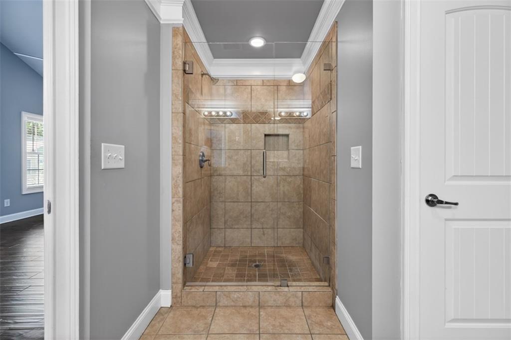 2854 Jordan Oaks Lane, Unit 8 Decatur, GA 30033 - Photo 23 of 41 a bathroom with a shower