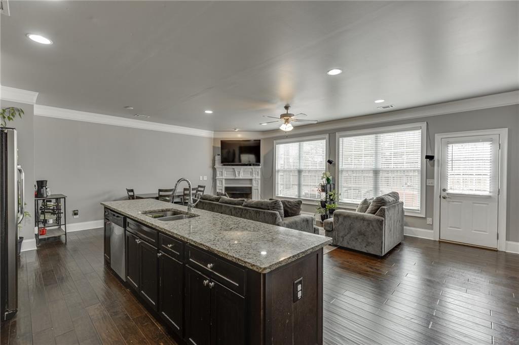 2854 Jordan Oaks Lane, Unit 8 Decatur, GA 30033 - Photo 3 of 35