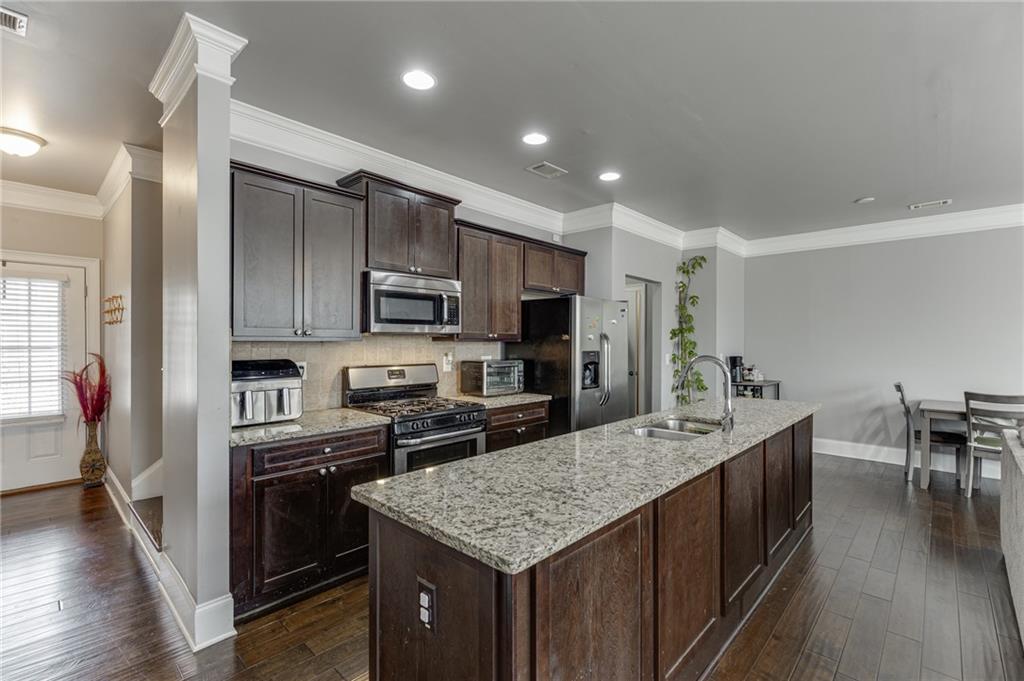 2854 Jordan Oaks Lane, Unit 8 Decatur, GA 30033 - Photo 4 of 35