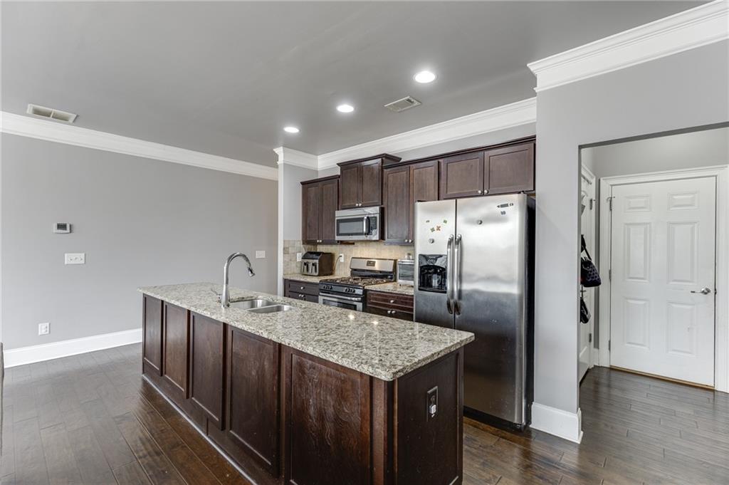 2854 Jordan Oaks Lane, Unit 8 Decatur, GA 30033 - Photo 7 of 35