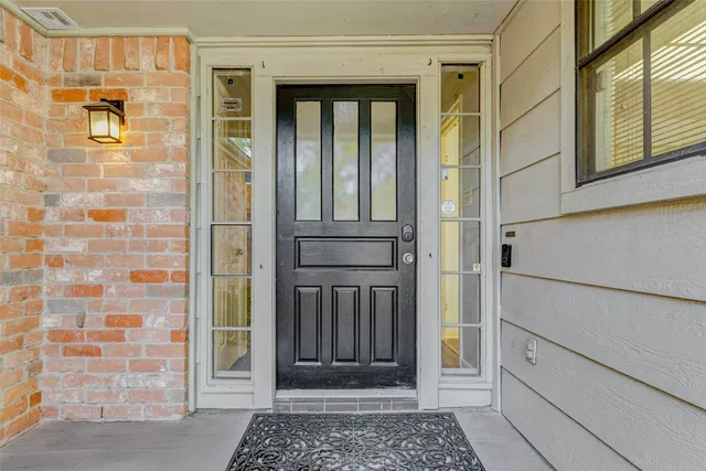 a view of a entryway of the house