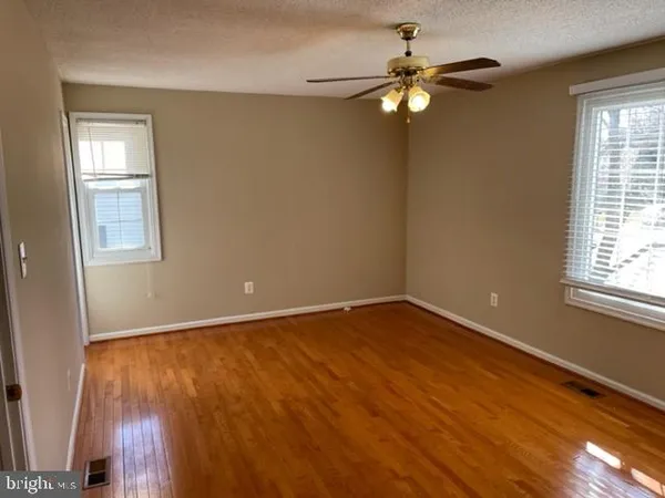 $3,400 | 234 East Juniper Avenue, Sterling, VA 20164