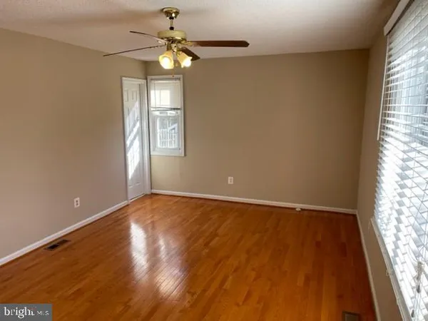 $3,400 | 234 East Juniper Avenue, Sterling, VA 20164