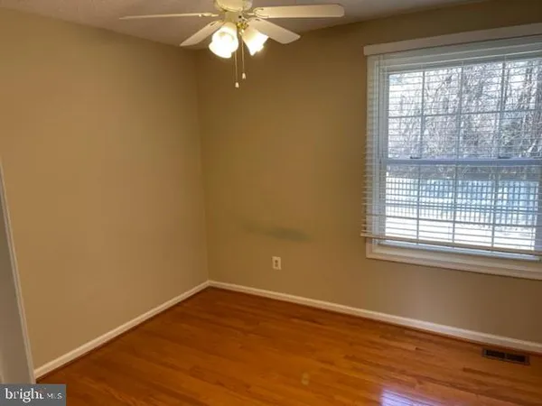 $3,400 | 234 East Juniper Avenue, Sterling, VA 20164