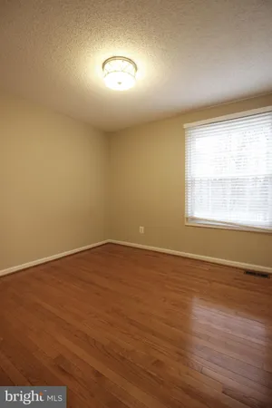 $3,400 | 234 East Juniper Avenue, Sterling, VA 20164