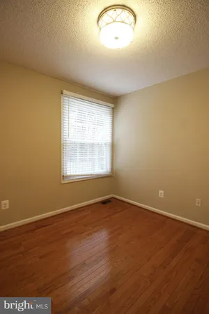 $3,400 | 234 East Juniper Avenue, Sterling, VA 20164