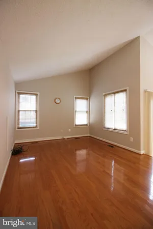 $3,400 | 234 East Juniper Avenue, Sterling, VA 20164