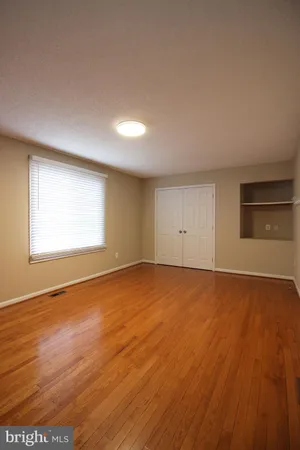 $3,400 | 234 East Juniper Avenue, Sterling, VA 20164