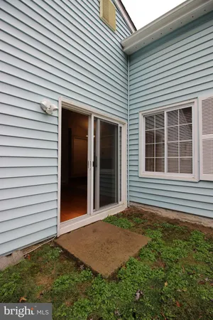 $3,400 | 234 East Juniper Avenue, Sterling, VA 20164