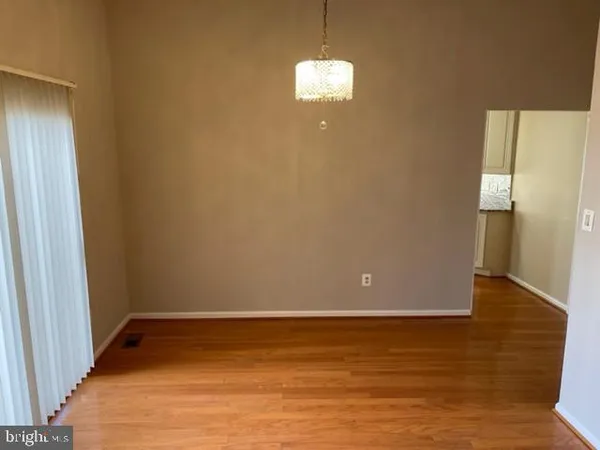 $3,400 | 234 East Juniper Avenue, Sterling, VA 20164