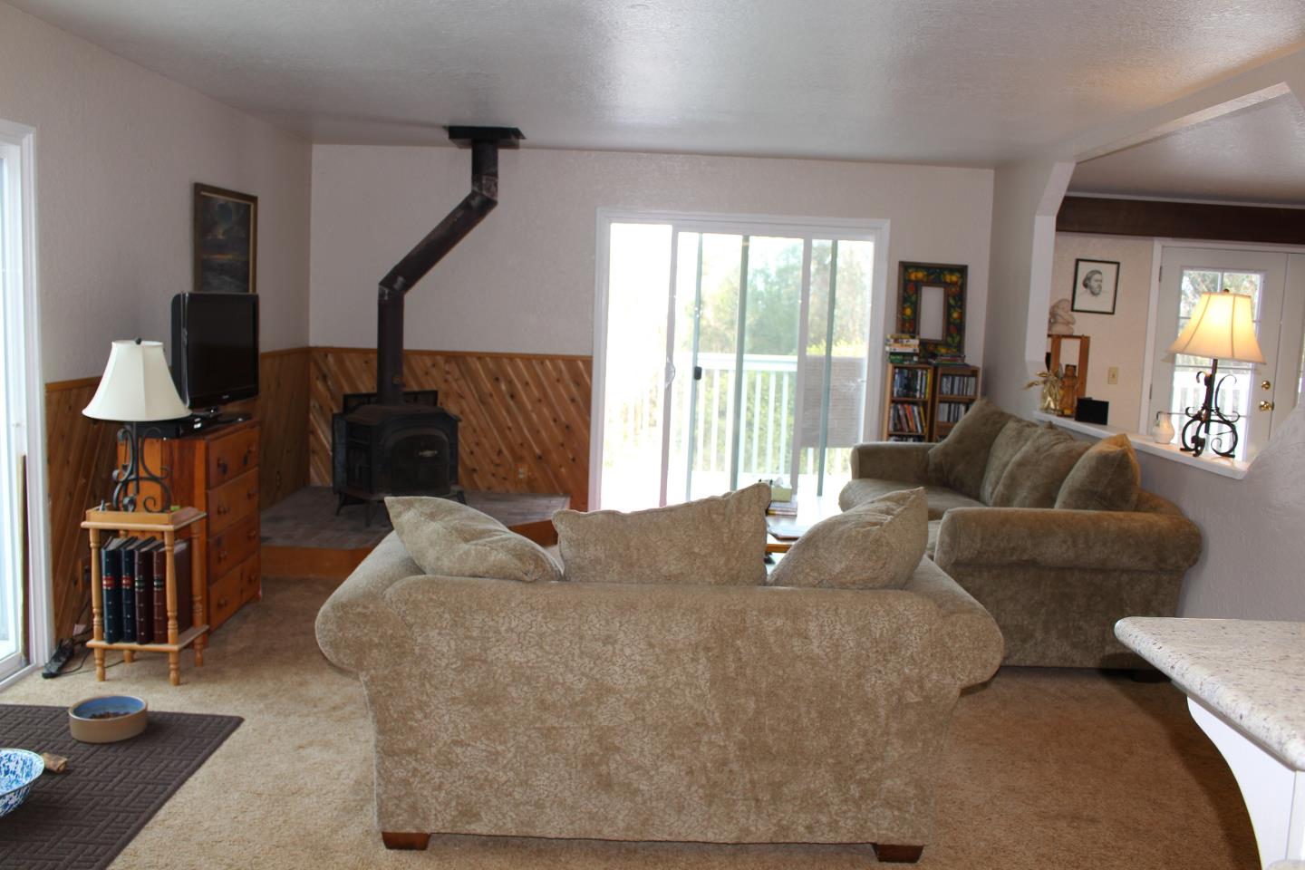 809 Lewis Road, Unit E Watsonville, CA 95076 - Photo 5 of 13 Gallery Image 5