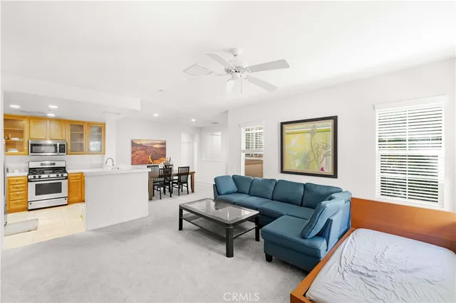 $1,085,000 | 32 Perennial, Irvine, CA 92603