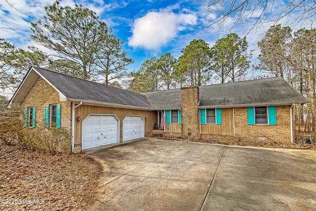 $295,000 | 6318 Albatross Drive, New Bern, NC 28560