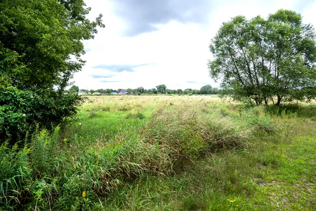 $249,900 | 325 Sunset Drive, Unit 330, Hartford, WI 53027