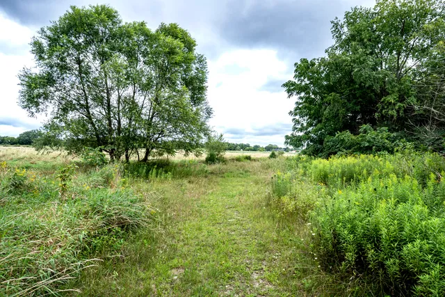 $249,900 | 325 Sunset Drive, Unit 330, Hartford, WI 53027