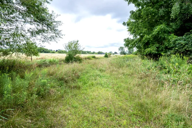 $249,900 | 325 Sunset Drive, Unit 330, Hartford, WI 53027