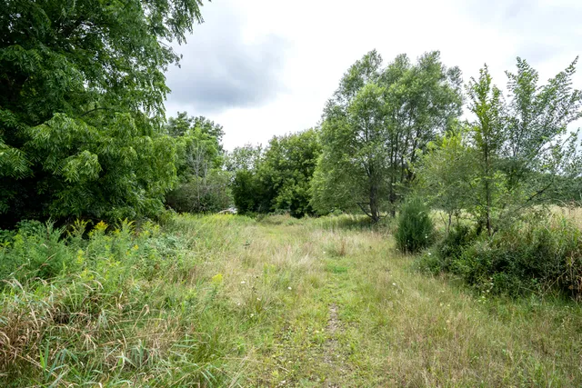 $249,900 | 325 Sunset Drive, Unit 330, Hartford, WI 53027