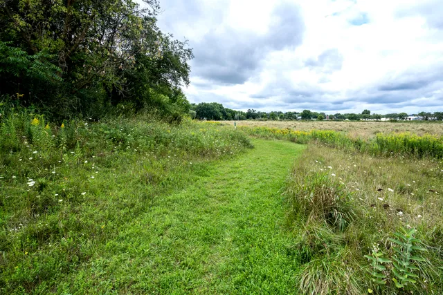 $249,900 | 325 Sunset Drive, Unit 330, Hartford, WI 53027