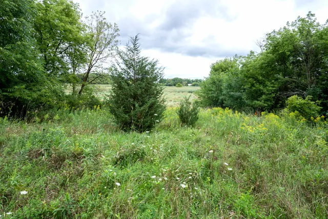 $249,900 | 325 Sunset Drive, Unit 330, Hartford, WI 53027