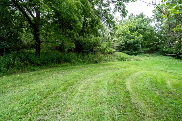 $249,900 | 325 Sunset Drive, Unit 330, Hartford, WI 53027