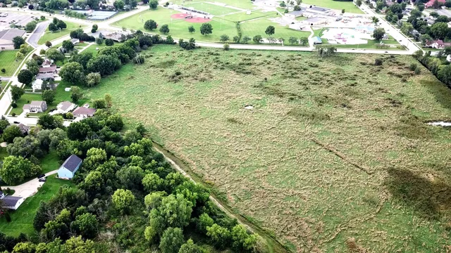 $249,900 | 325 Sunset Drive, Unit 330, Hartford, WI 53027