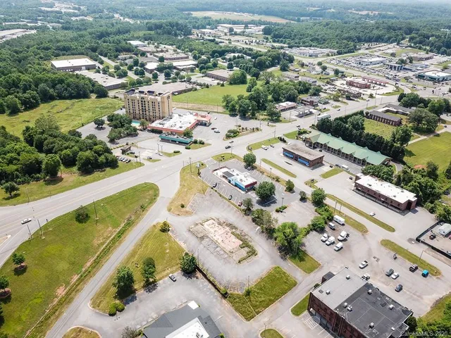 $199,000 | 3362 15th Ave Boulevard Southeast, Conover, NC 28613