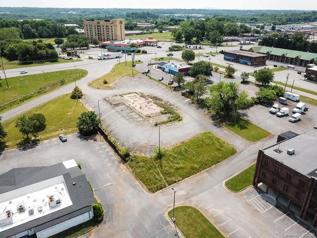 $199,000 | 3362 15th Ave Boulevard Southeast, Conover, NC 28613