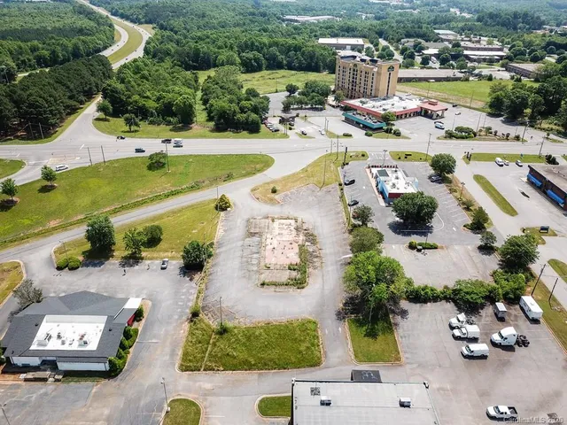 $199,000 | 3362 15th Ave Boulevard Southeast, Conover, NC 28613