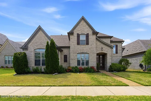 $415,000 | 8331 Stonecrest Drive, Olive Branch, MS 38654