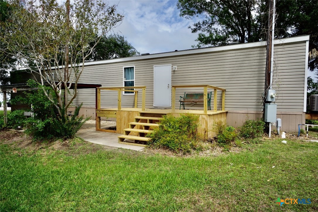 1502 West Monroe Avenue Port O'Connor, TX 77982 - Photo 3 of 22