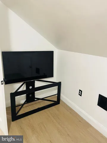 $1,300 | 2326 Fairview Street, Reading, PA 19609