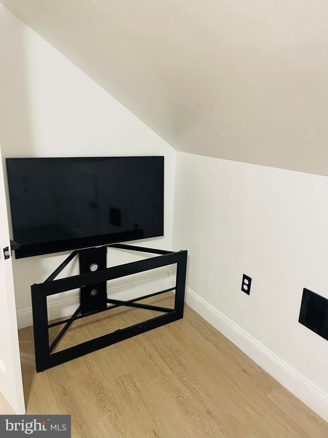 2326 Fairview Street Reading, PA 19609 - Photo 13 of 13