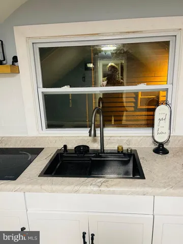 $1,300 | 2326 Fairview Street, Reading, PA 19609